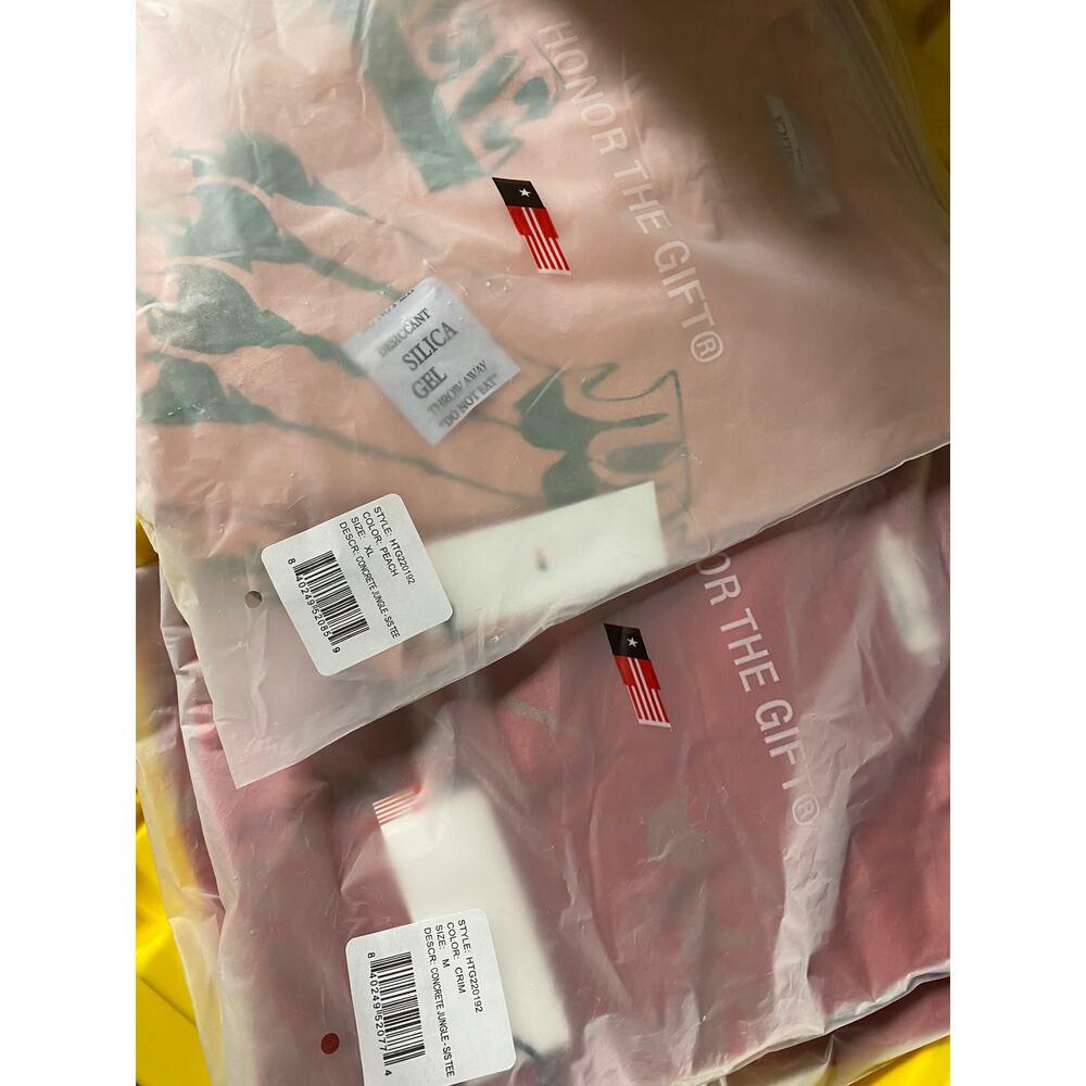 NWT HTG HONOR THE GIFT CONCRETE JUNGLE T-SHIRT, CRIMSON, Medium 60$ - Picture 3 of 4
